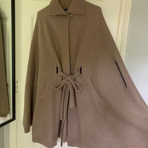 Thierry Mugler Cape virgin wool